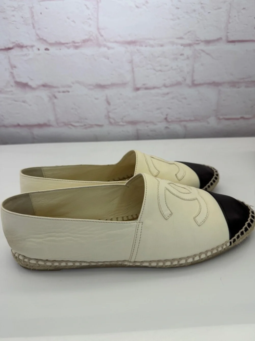 Chanel White/Black Lambskin Leather CC Espadrille Flats 41